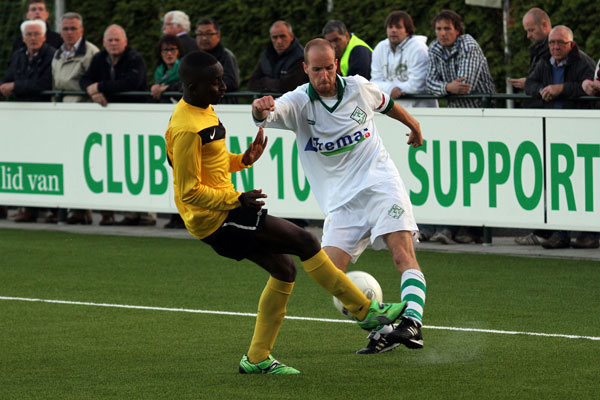 SC Genemuiden - FC Chabab (Foto Helmich Lubberts).